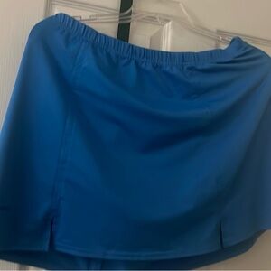Bollé’ XXL Tennis, pickleball, golf athletic skirt. Smoke free home.
